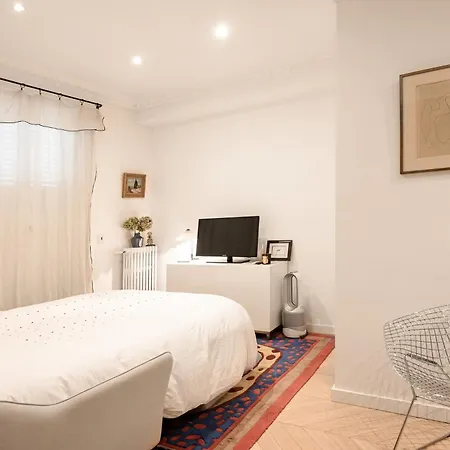 Superb With Terrasse & 24-7 Security In The Heart Of Paris! Appartamento *