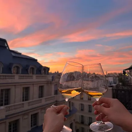 Superb With Terrasse & 24-7 Security In The Heart Of Paris! Appartamento Parigi